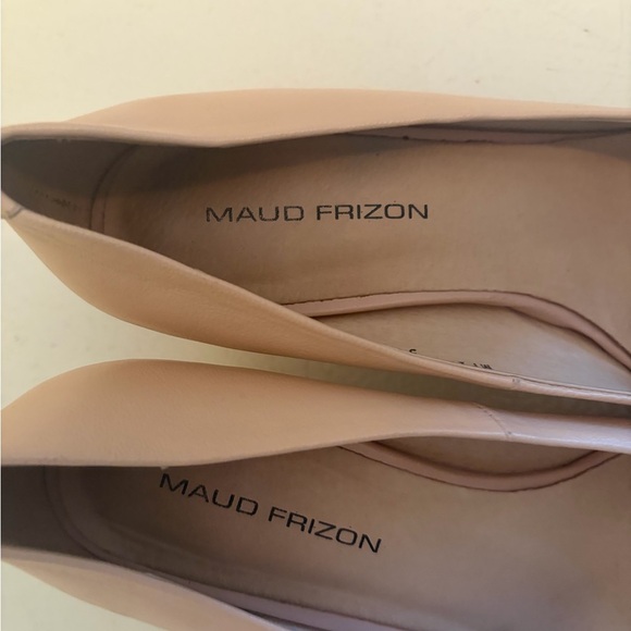 Maud Frizon Women's Beige Bow Flats - Picture 2 of 5